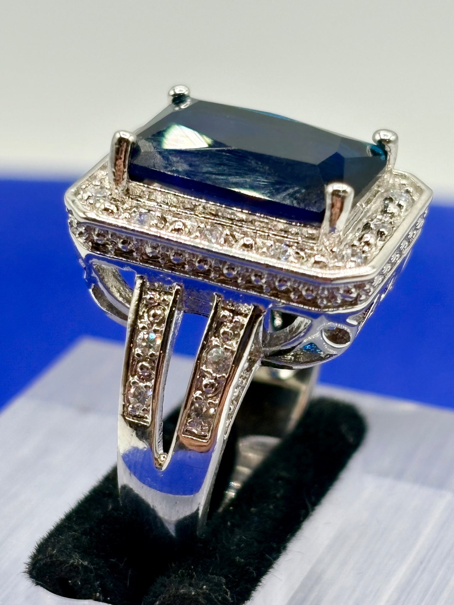 Silver Tone Dark Blue Glass & Rhinestone Ring