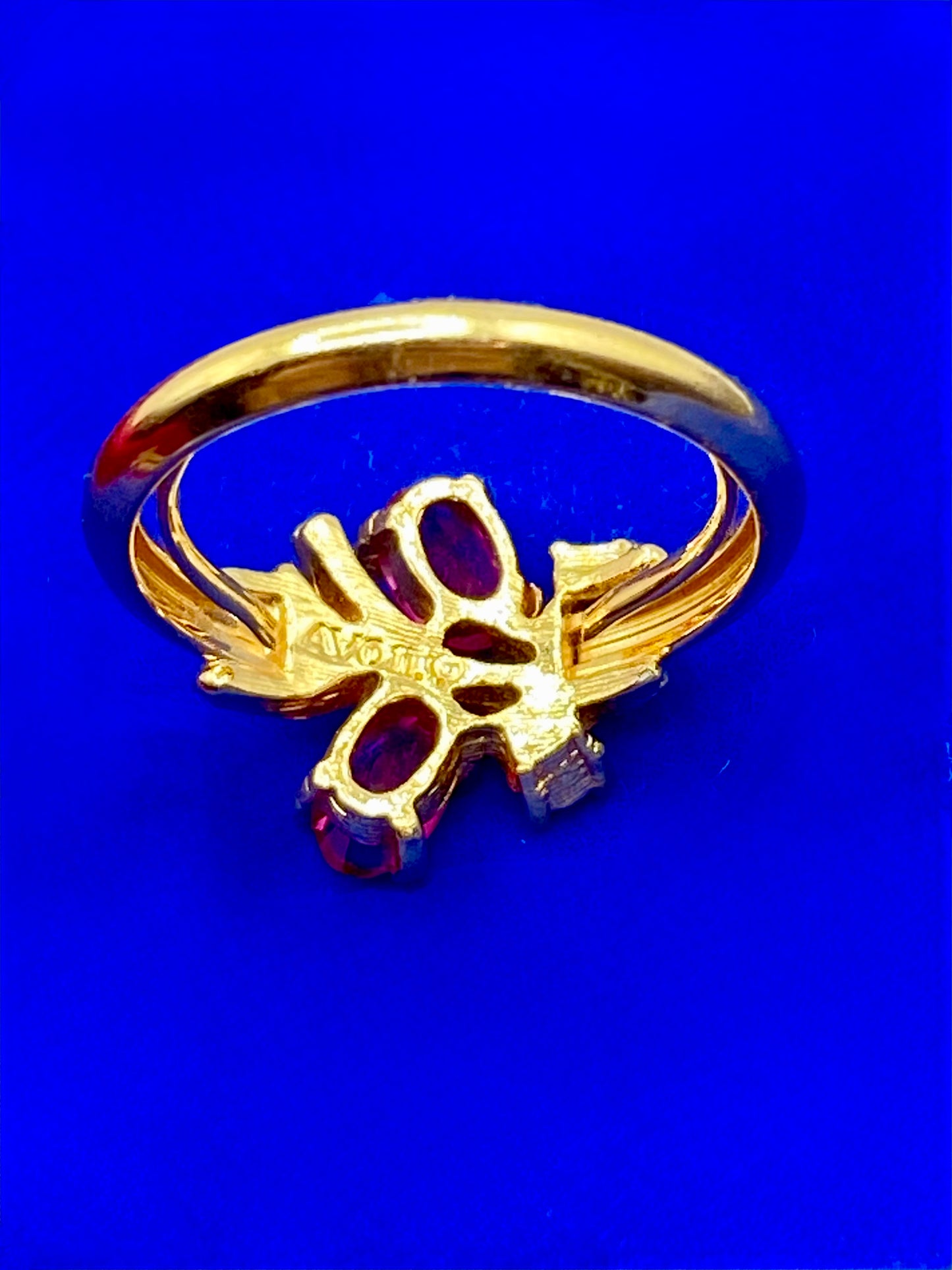 Vintage Ruby Red Glass & Rhinestone Gold Tone Avon Ring