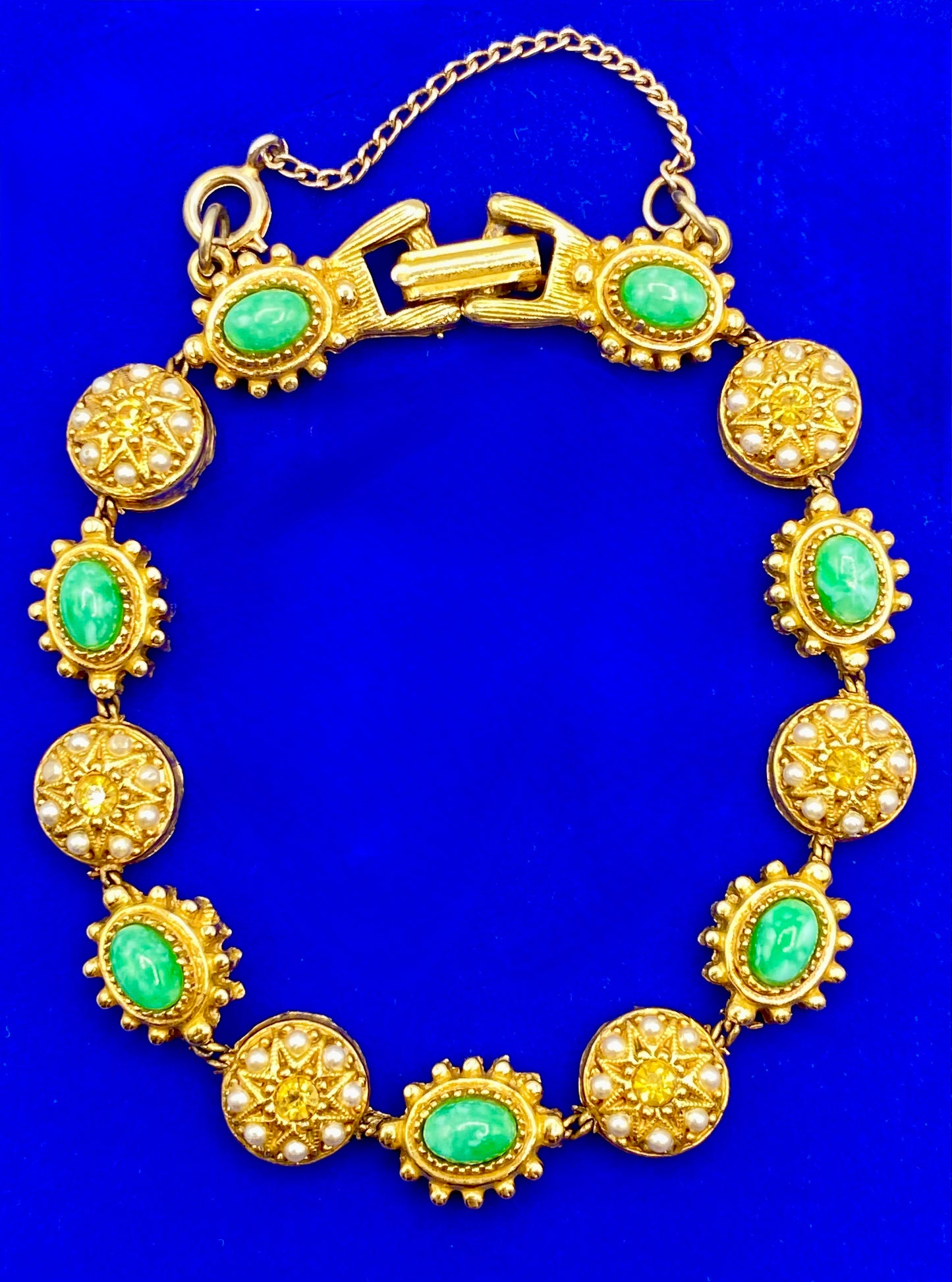 Vintage ART Gold Tone Link Bracelet