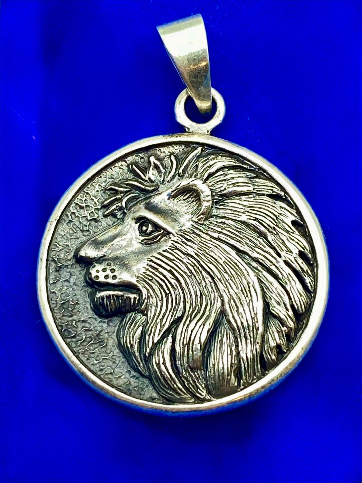 Sterling Silver Lion Head Pendant