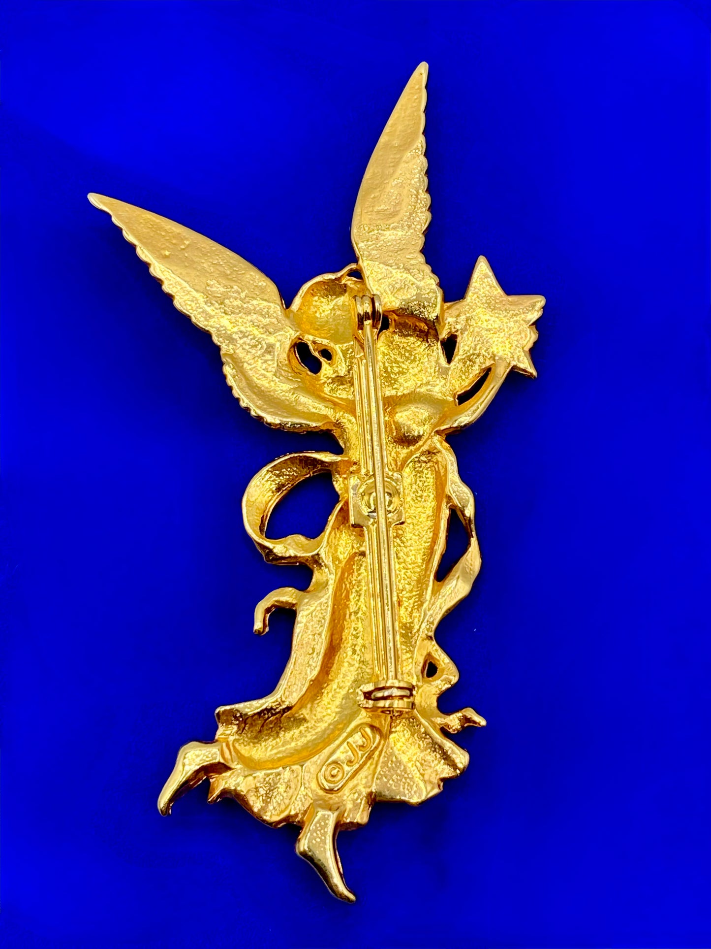 Vintage JJ Gold Tone Angel Brooch