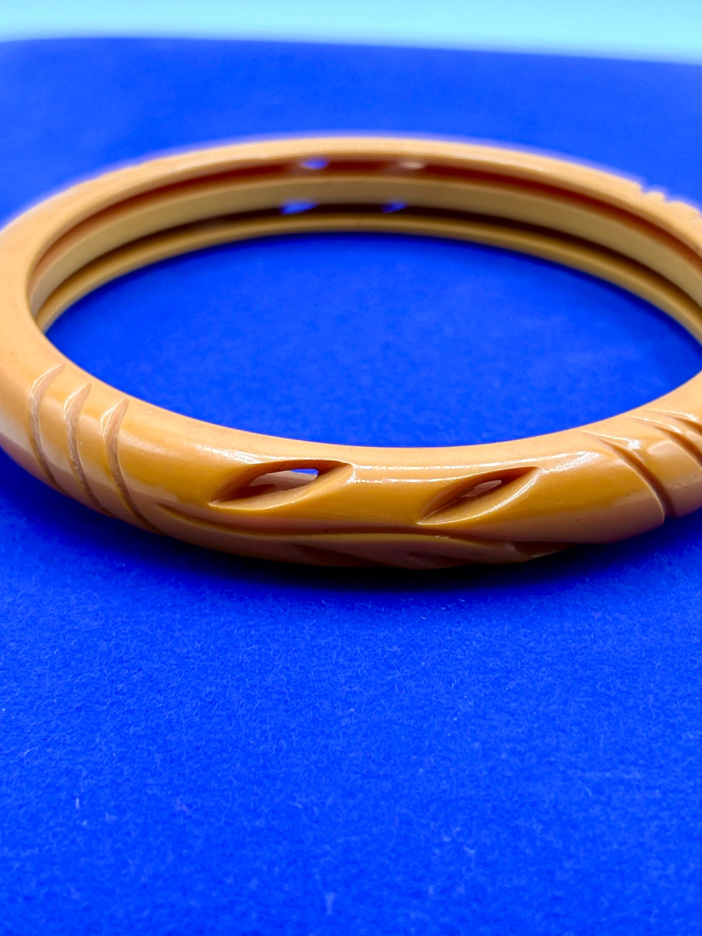 Vintage Butterscotch Bakelite Carved Bangle Bracelet