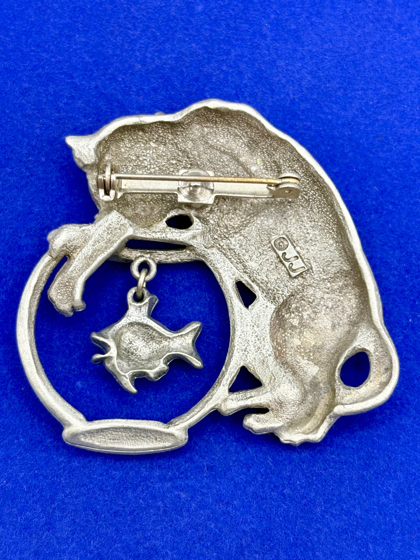 JJ Jonette Pewter Style Cat in Fish Bowl Brooch