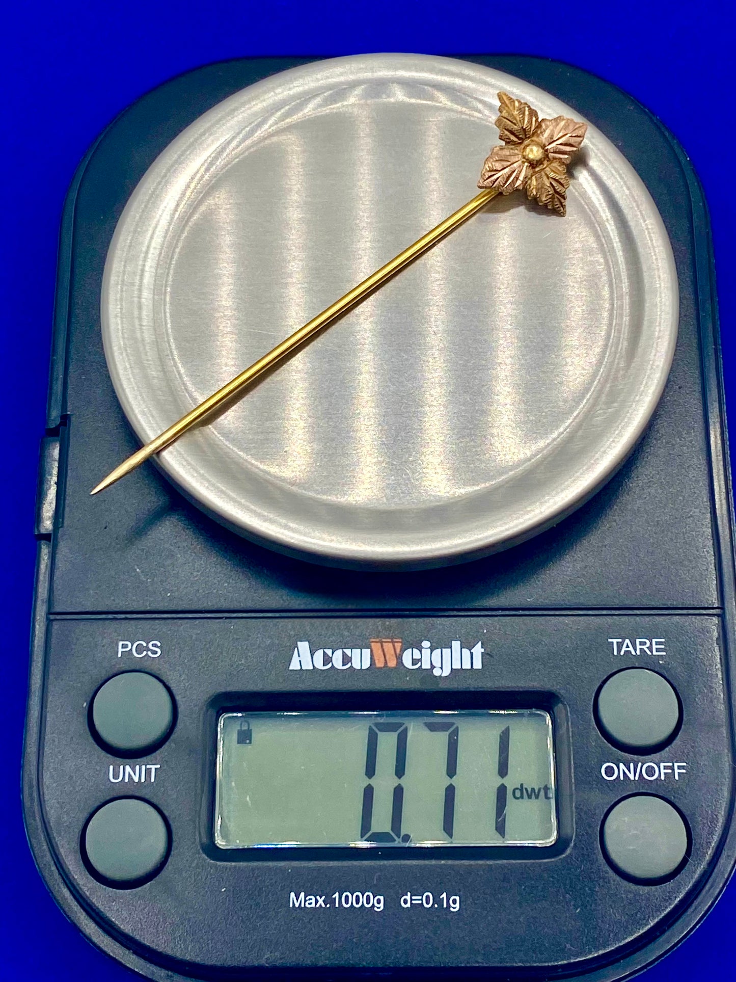 10K Black Hills Gold Leaf Stick Pin