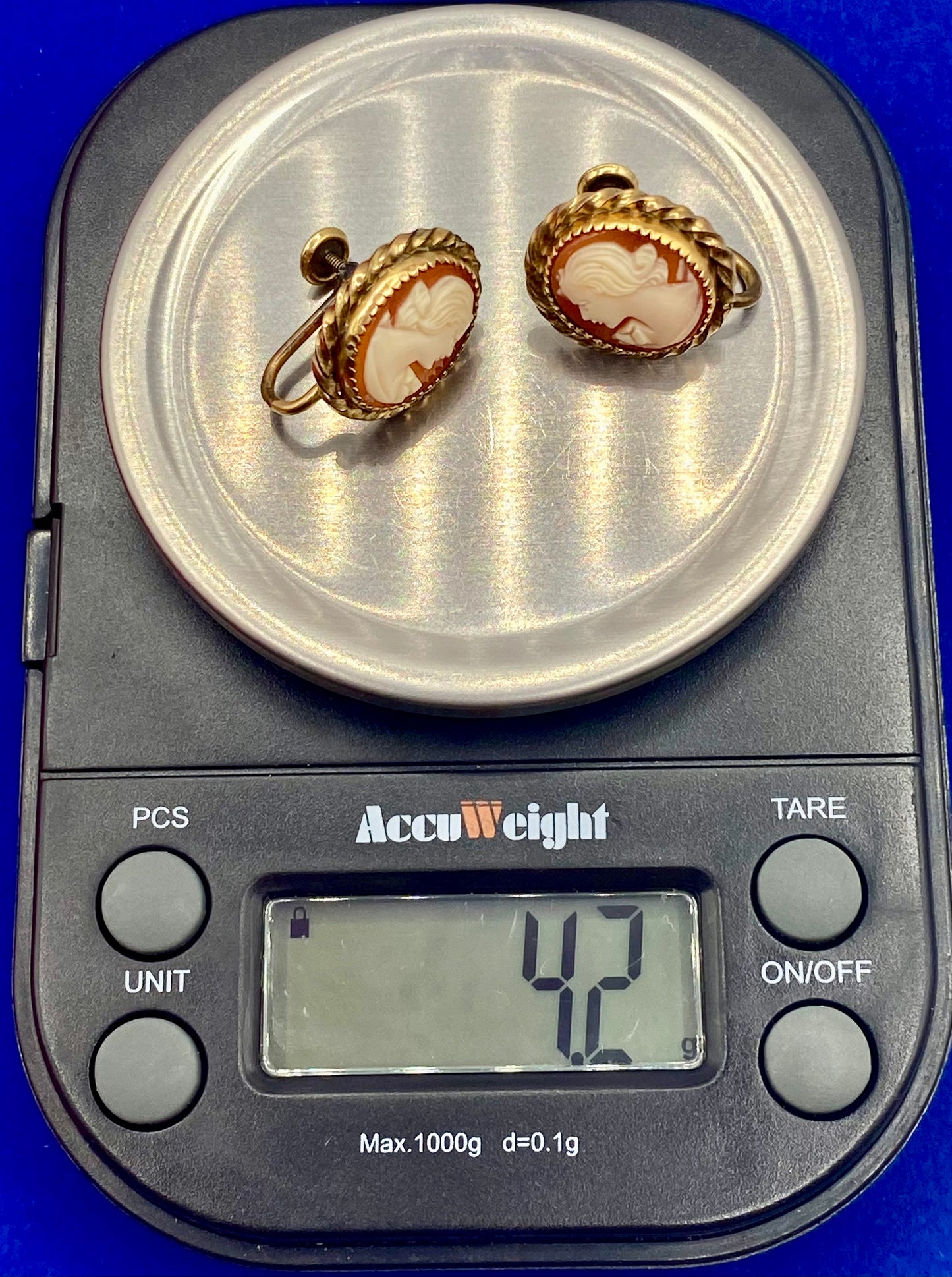 Gold Filled Shell Cameo Screw Back Earrings