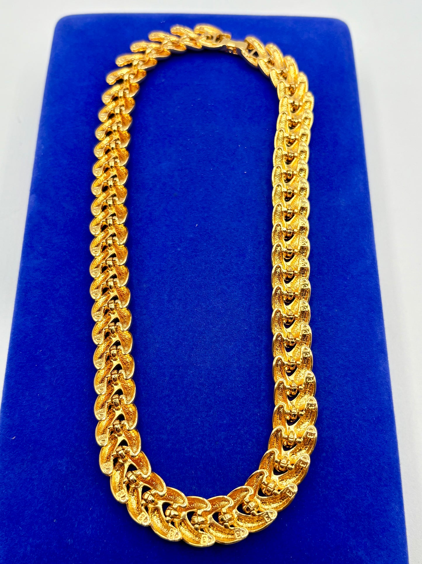Vintage Gold Tone Choker Necklace