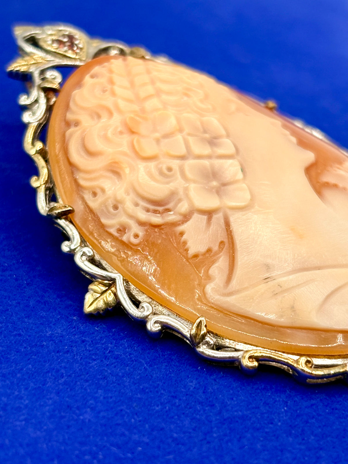 Sterling Silver & Ruby Shell Cameo Brooch/Pendant
