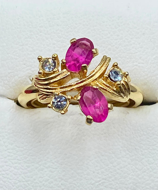 Vintage Ruby Red Glass & Rhinestone Gold Tone Avon Ring
