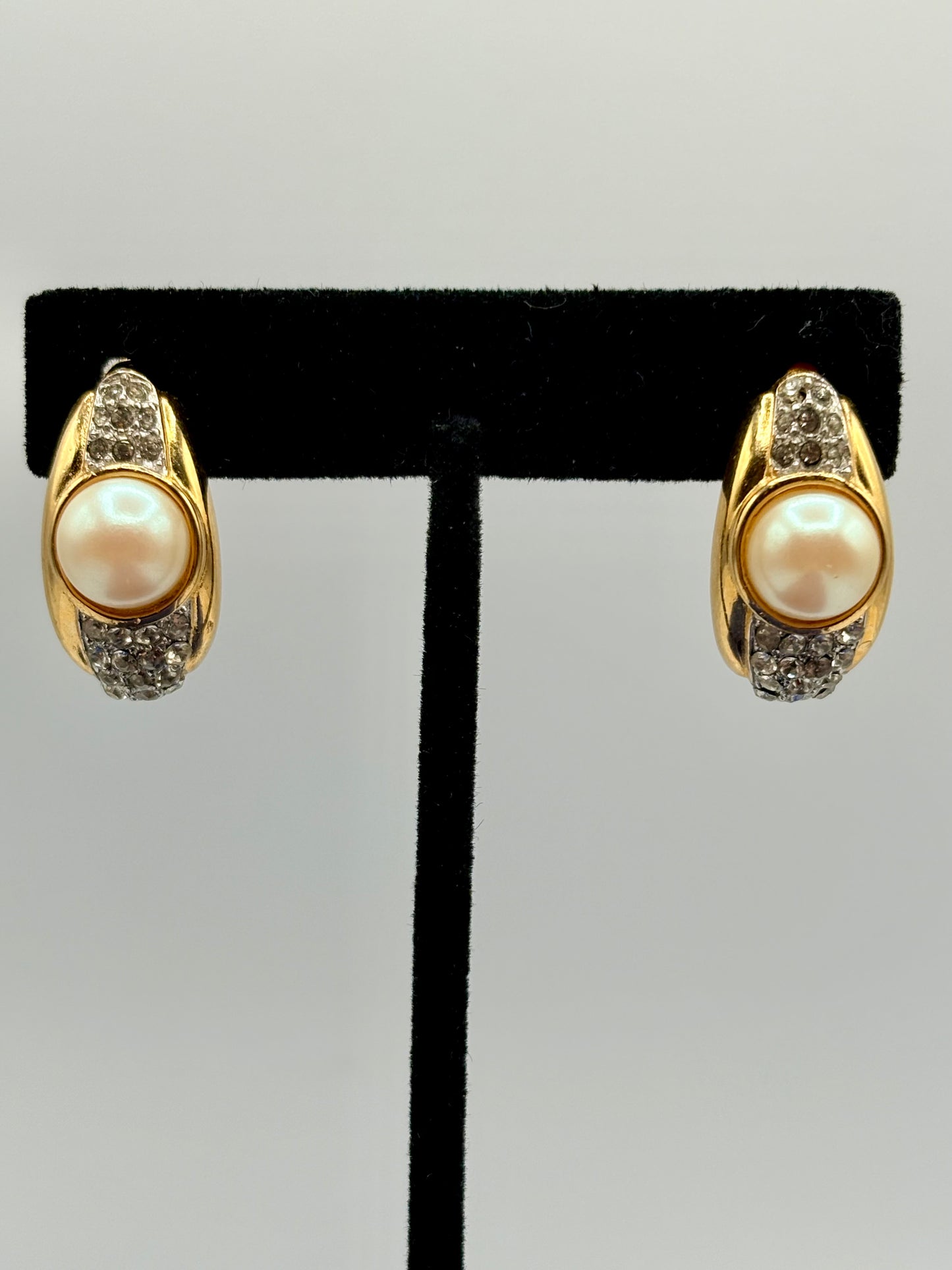 Vintage Gold Tone Pearl & Rhinestone Richelieu Pierced Earrings