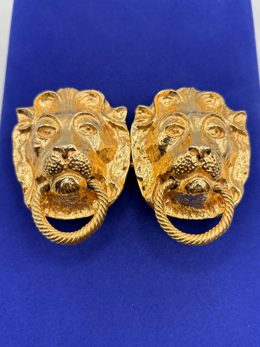 Vintage Mimi Din 1974 Gold Tone Lions Heads Door Knocker Belt Buckle
