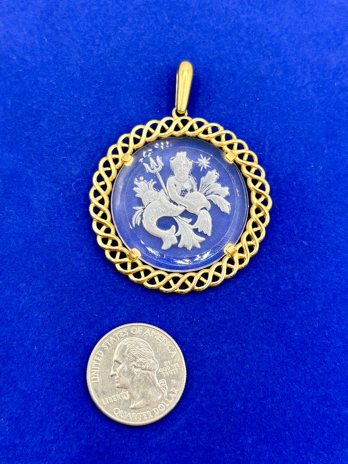 Vintage Crown Trifari Aquarius Zodiac Sign Carved Intaglio Glass Gold Tone Pendant