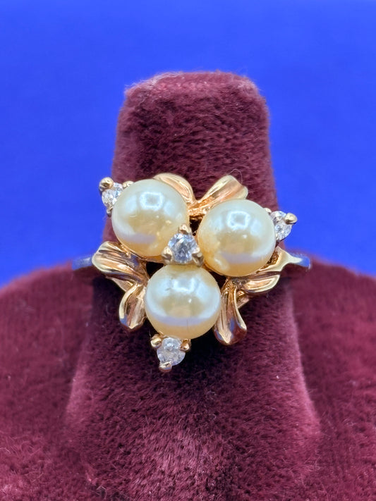 Gold Tone Faux Pearl & Rhinestone Ring