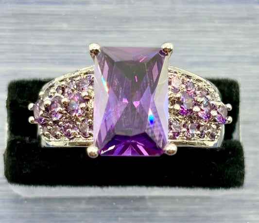 Deep Purple Glass Silver Tone Costume Ring