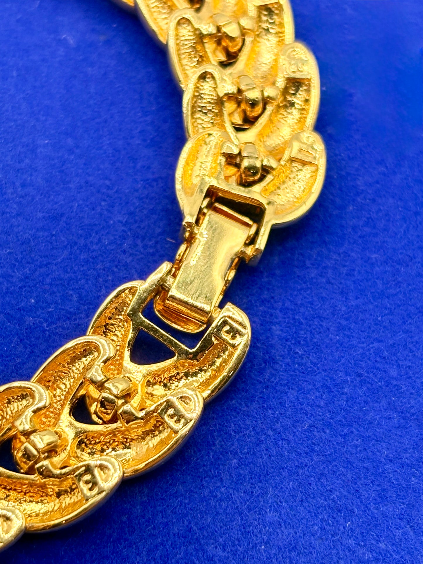 Vintage Gold Tone Choker Necklace