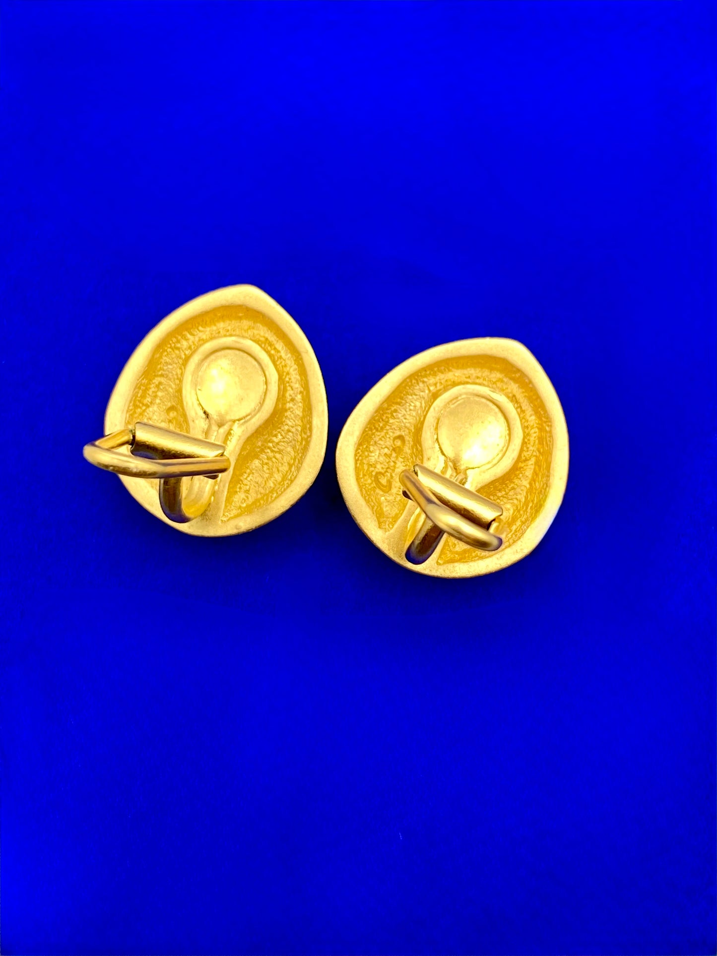 Vintage Carolee Gold Tone Matte Finish Clip Ons NWT