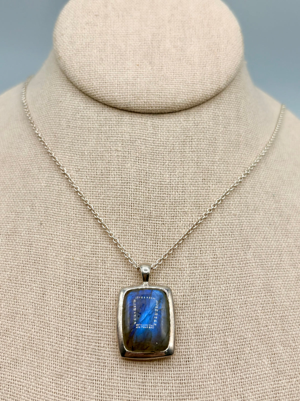 Sterling Silver Metalsmiths Labradorite Necklace