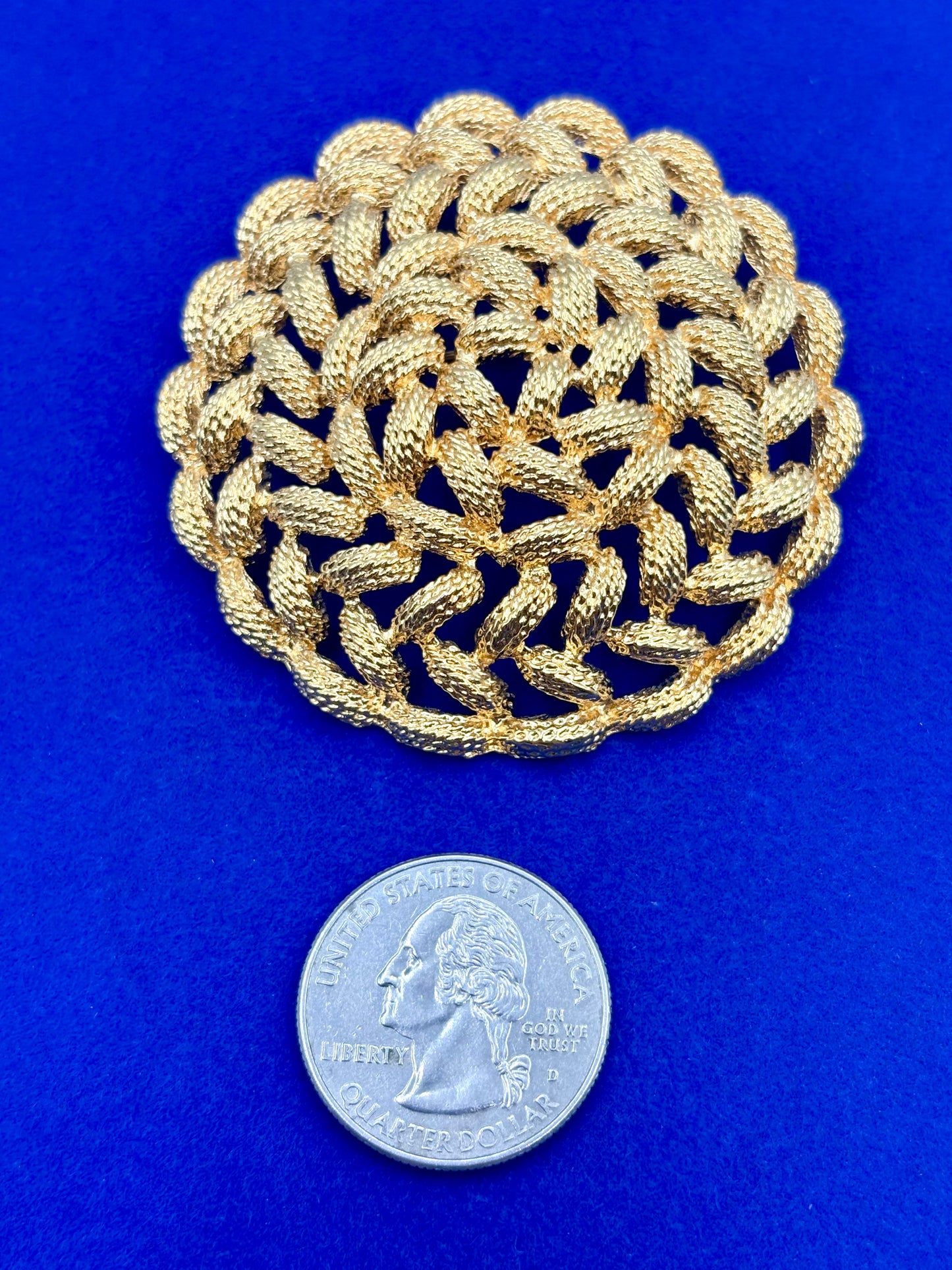 Vintage Monet Round Textured Gold Tone Braided Brooch