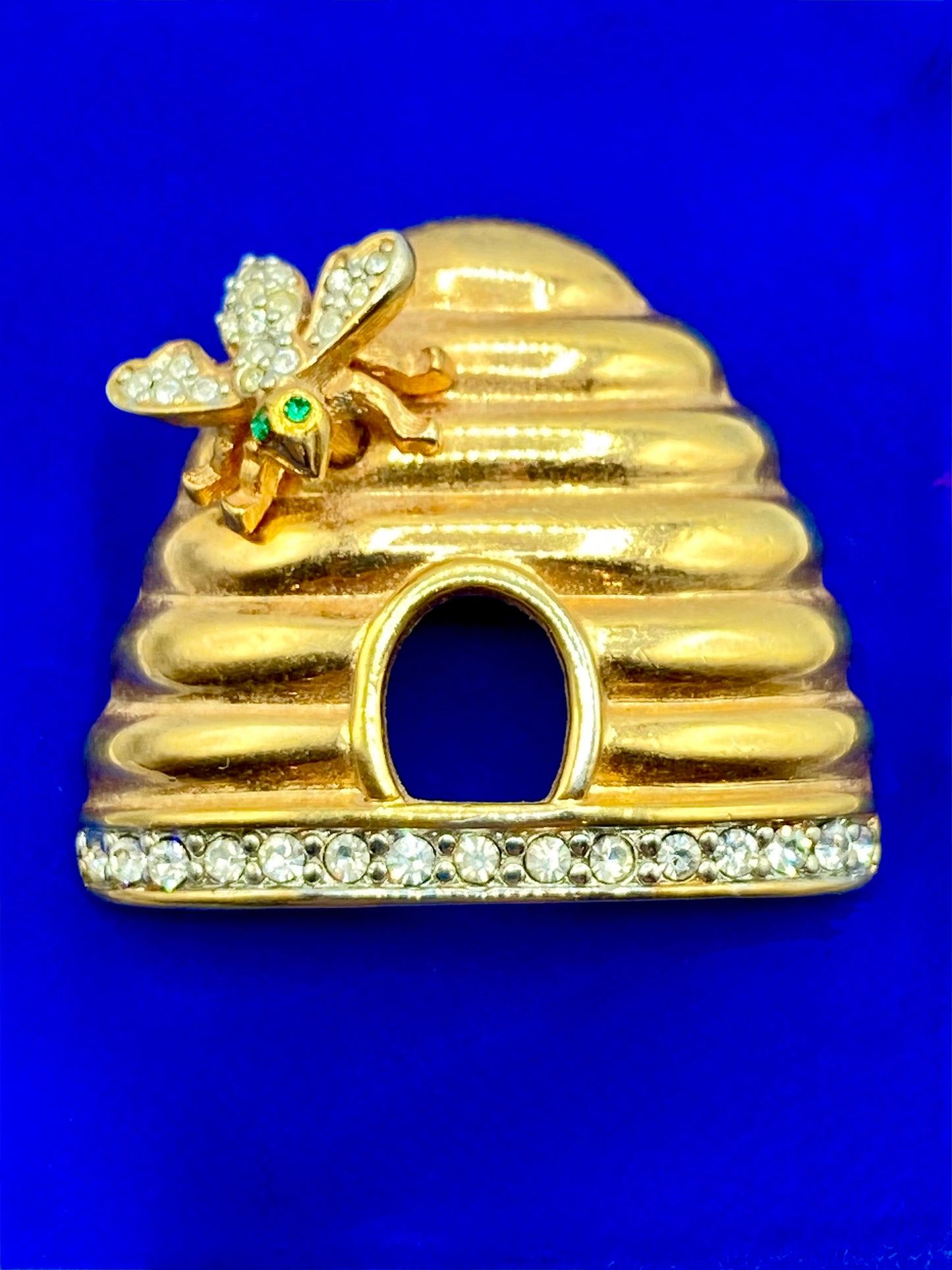 Joan Rivers Gold Tone Beehive Brooch