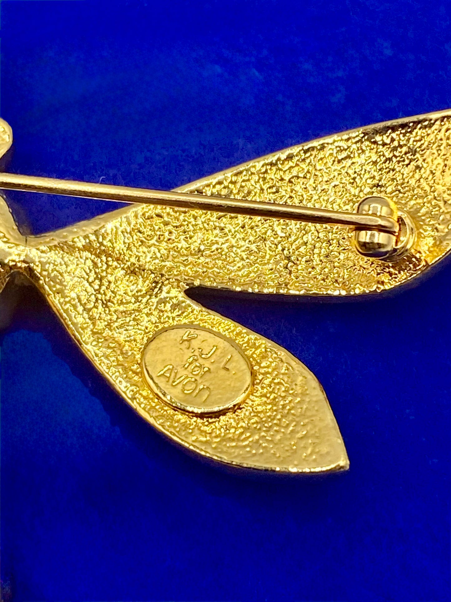 KJL For Avon Gold Tone Dragonfly Brooch