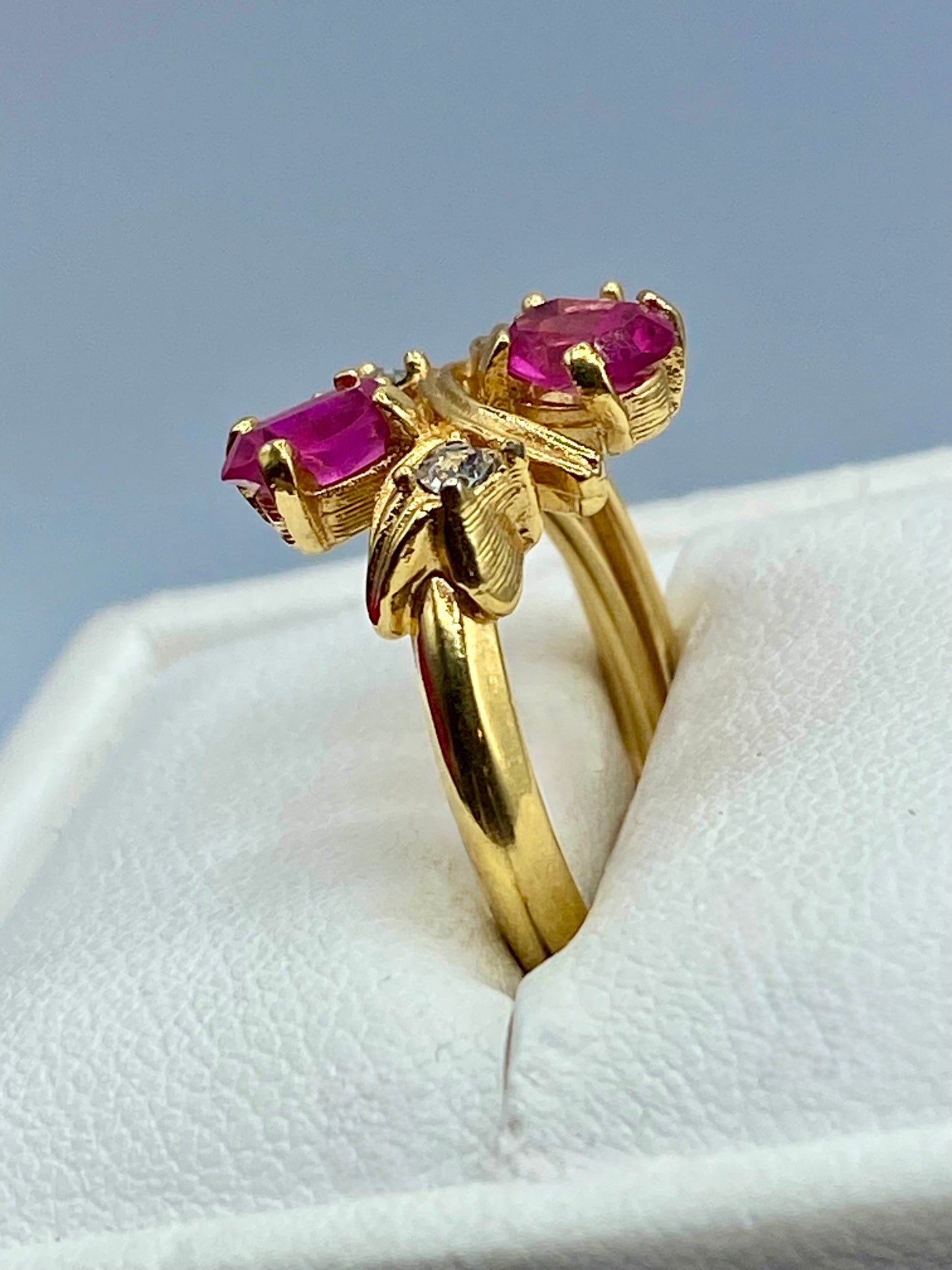Vintage Ruby Red Glass & Rhinestone Gold Tone Avon Ring