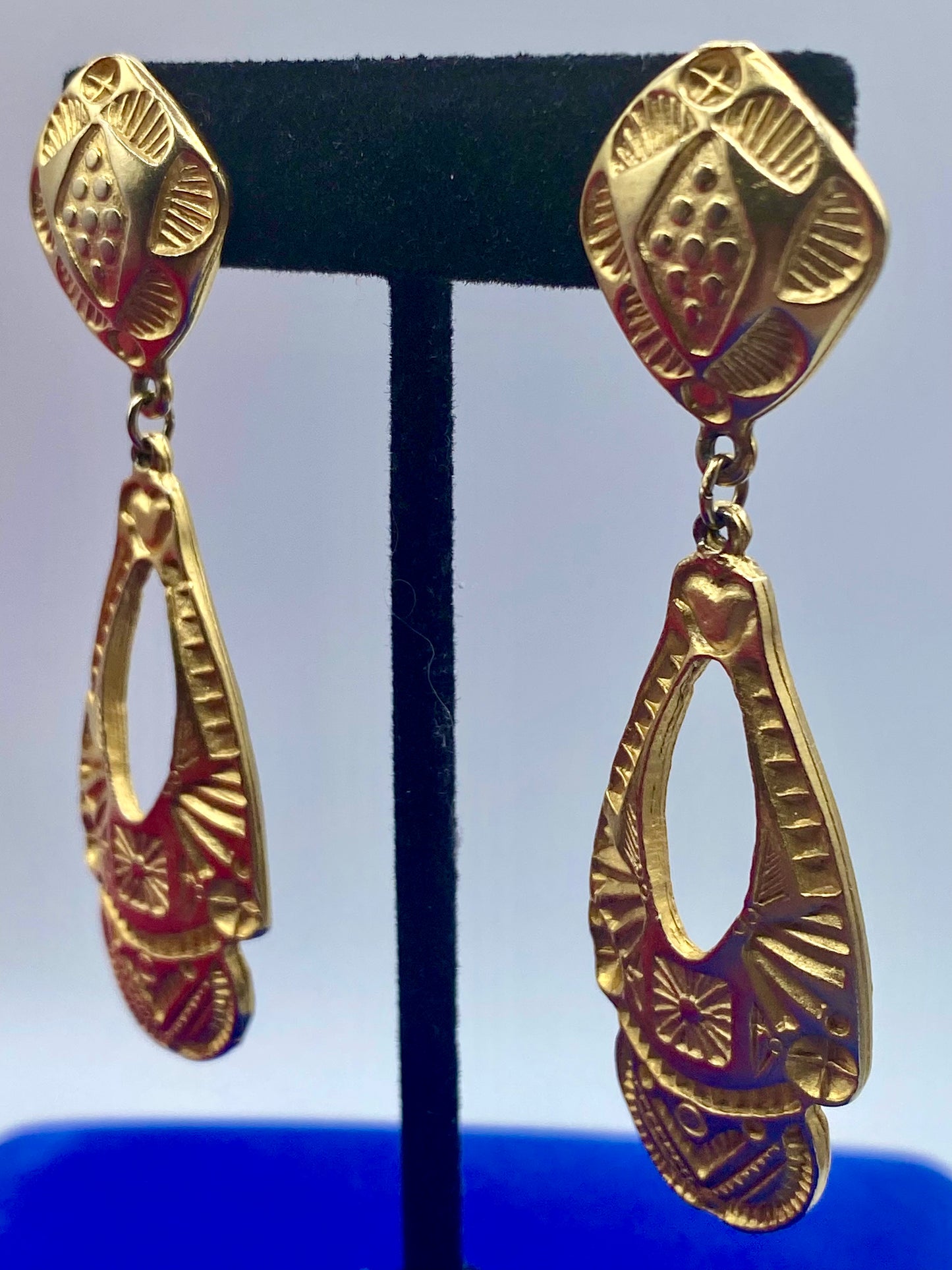 Gold Tone Egyptian Style Pierced Earrings