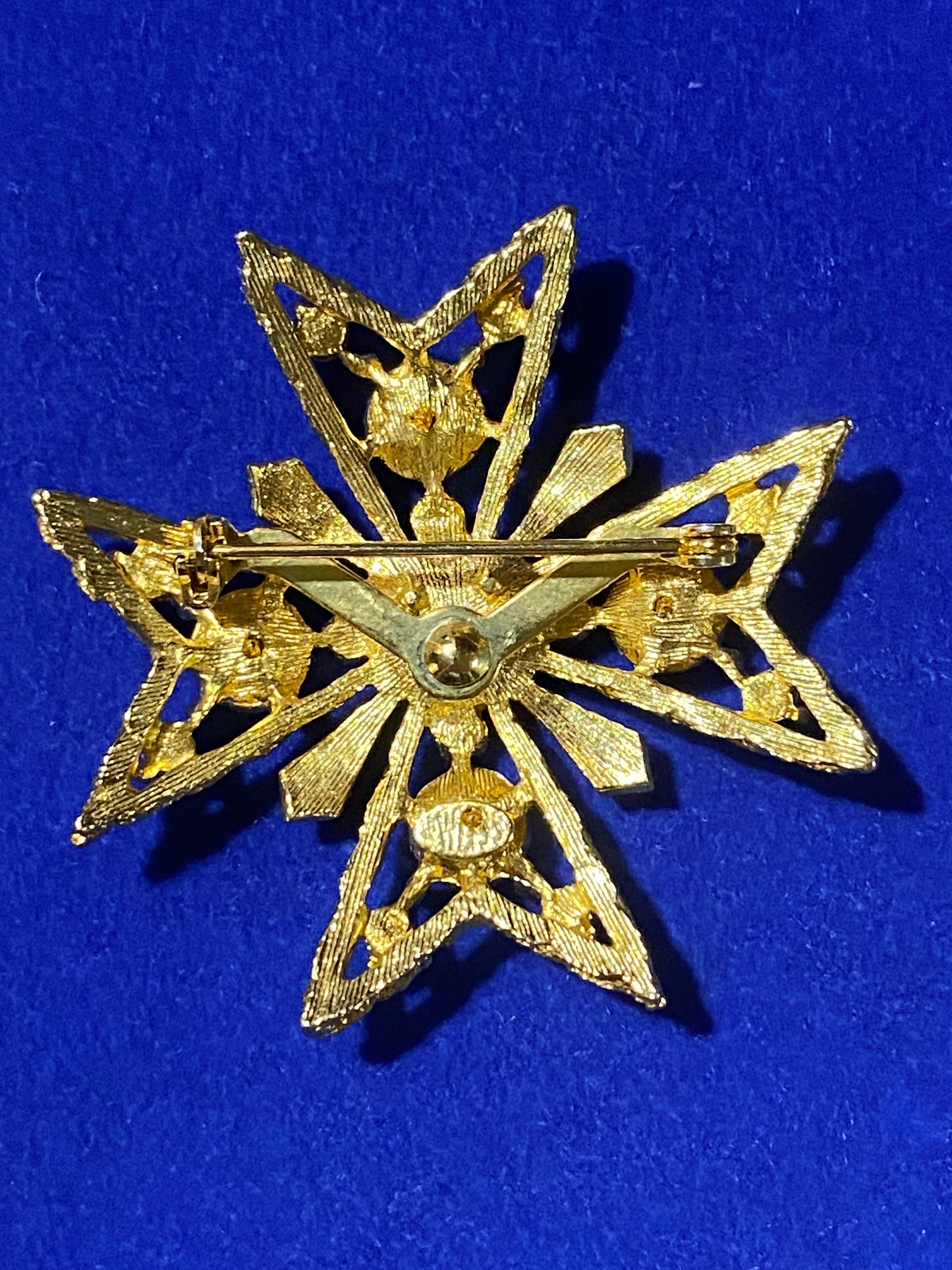 Vintage Weiss Rhinestone Cross Brooch