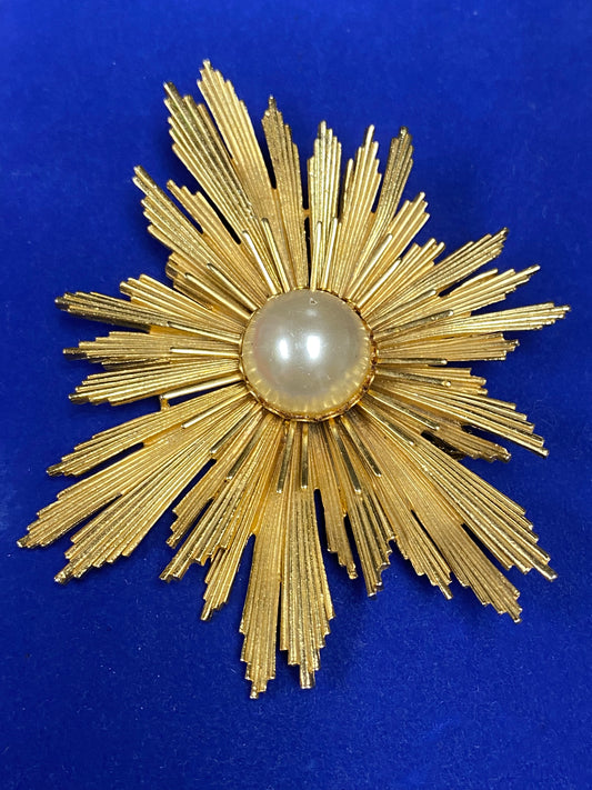 Vintage Massive Gold Tone Brooch