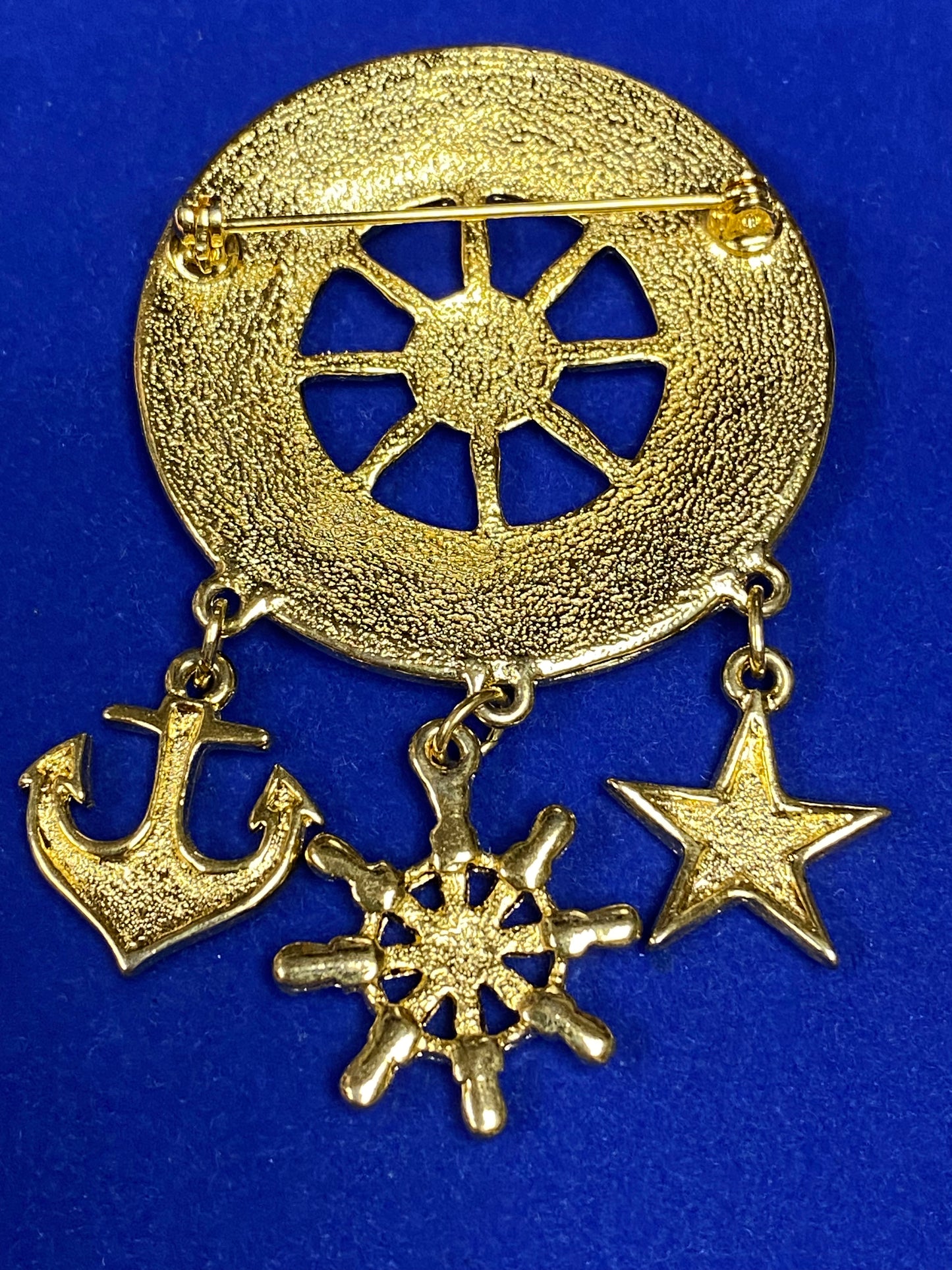 Vintage Nautical Themed Gold Tone Brooch