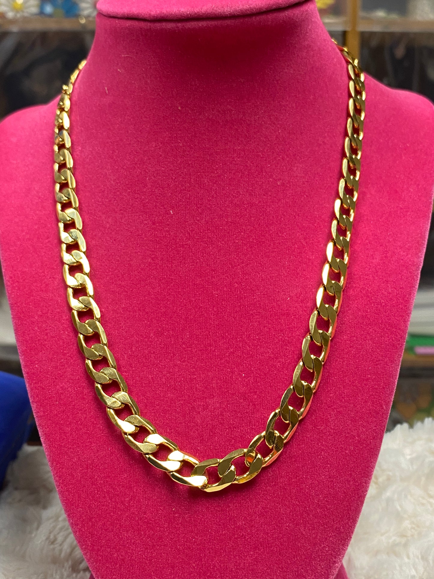 Contemporary Gold Tone Cuban Link Chain