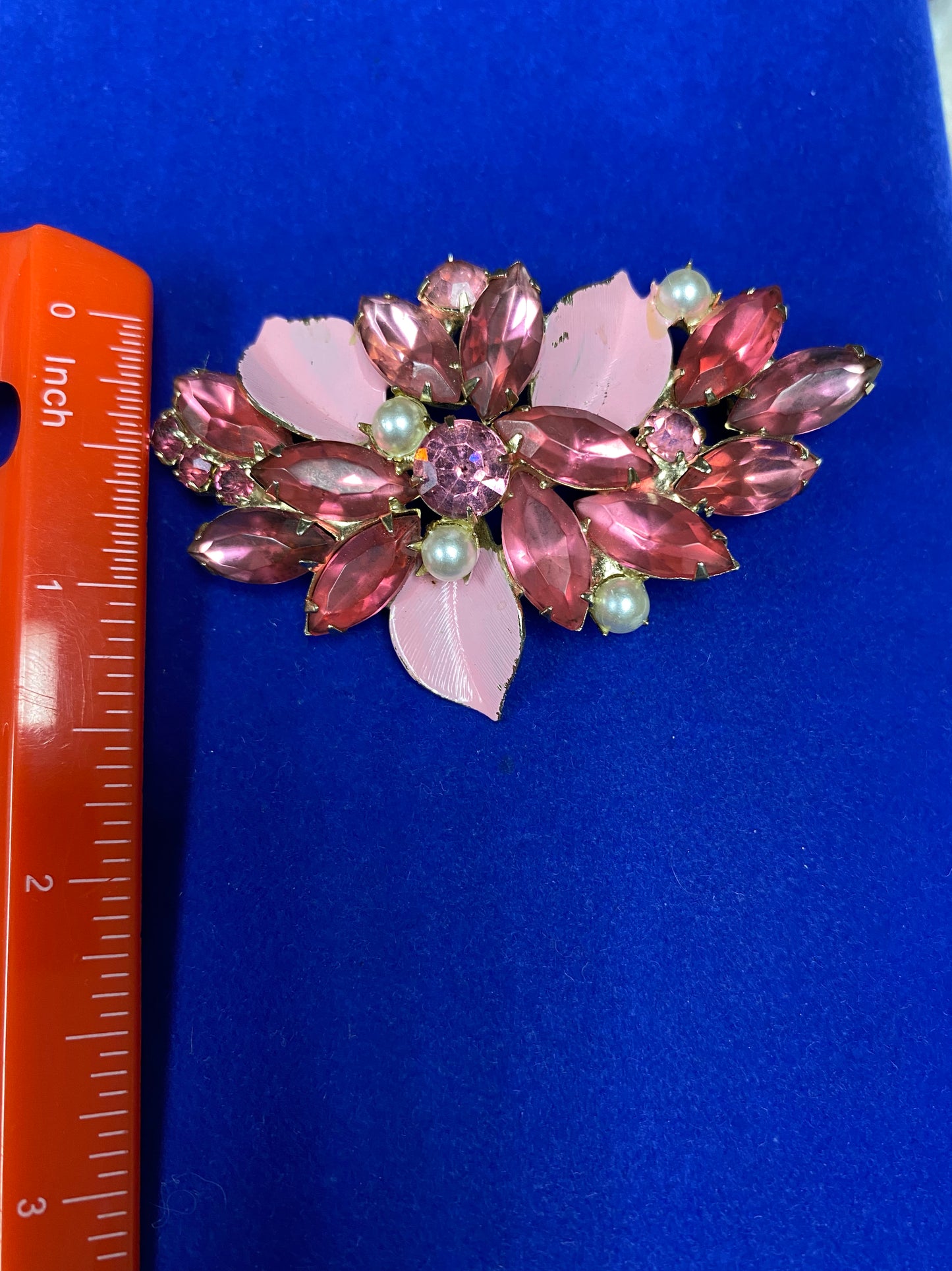 Vintage Weiss Rhinestone & Enamel Brooch