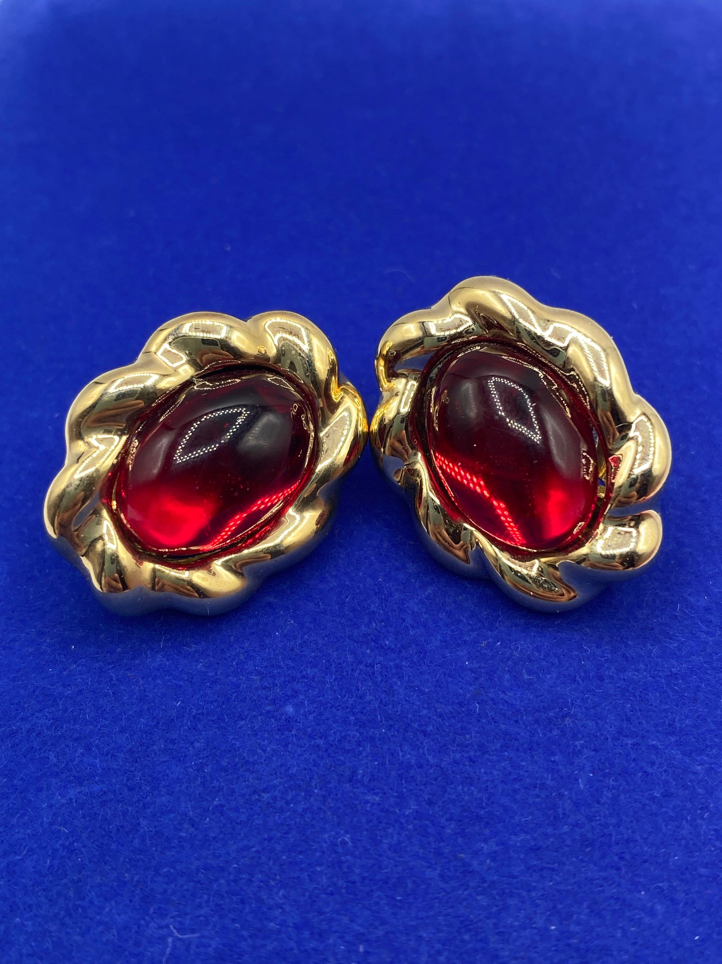 Vintage Glass Cabochon Gold Tone Clips