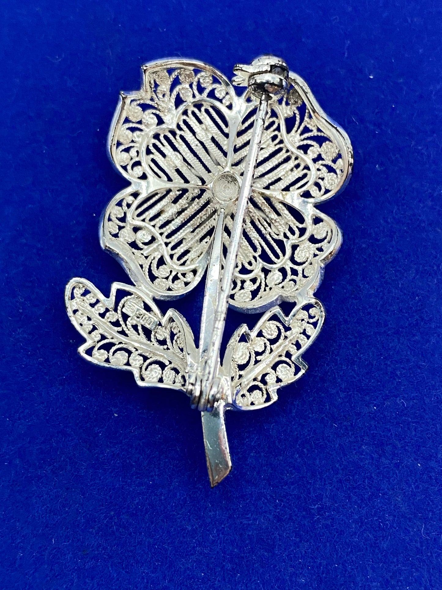 800 Silver Filigree Flower Brooch