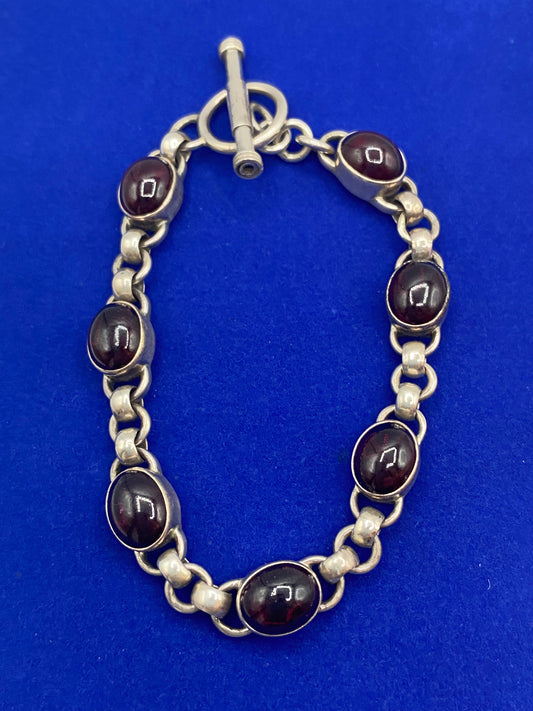 Silpada Sterling Silver Garnet Cabochon Bracelet